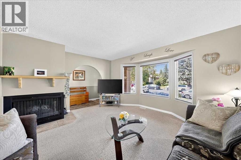 Single Family House for Sale in   Avenue NE Pineridge Calgary 