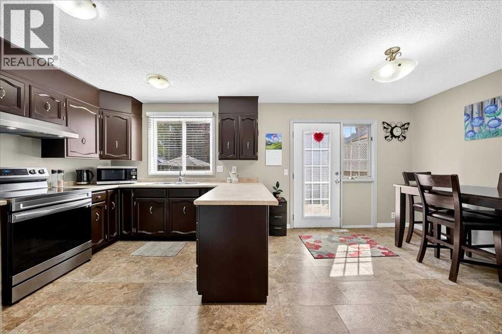 Single Family House for Sale in   Avenue NE Pineridge Calgary 