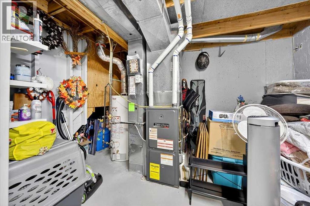 Single Family House for Sale in   Avenue NE Pineridge Calgary 