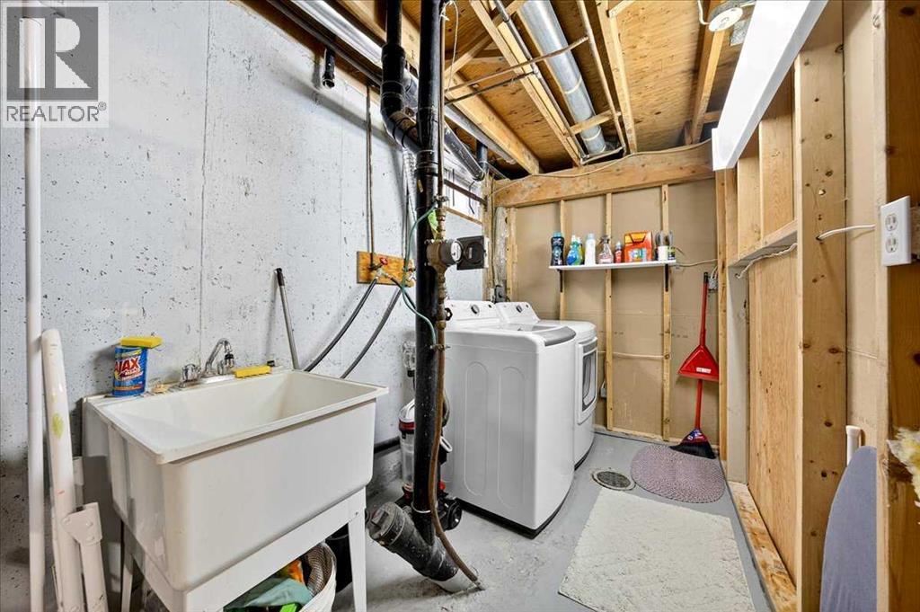 Single Family House for Sale in   Avenue NE Pineridge Calgary 