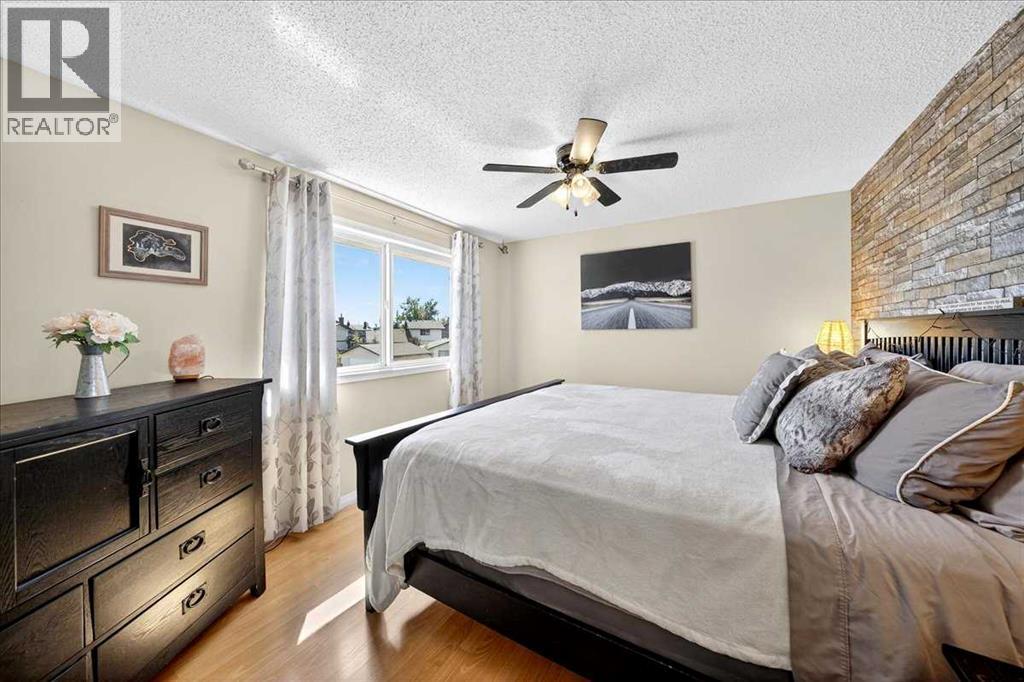 Single Family House for Sale in   Avenue NE Pineridge Calgary 
