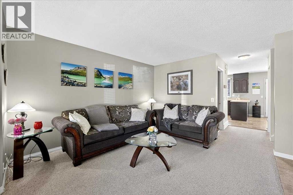 Single Family House for Sale in   Avenue NE Pineridge Calgary 