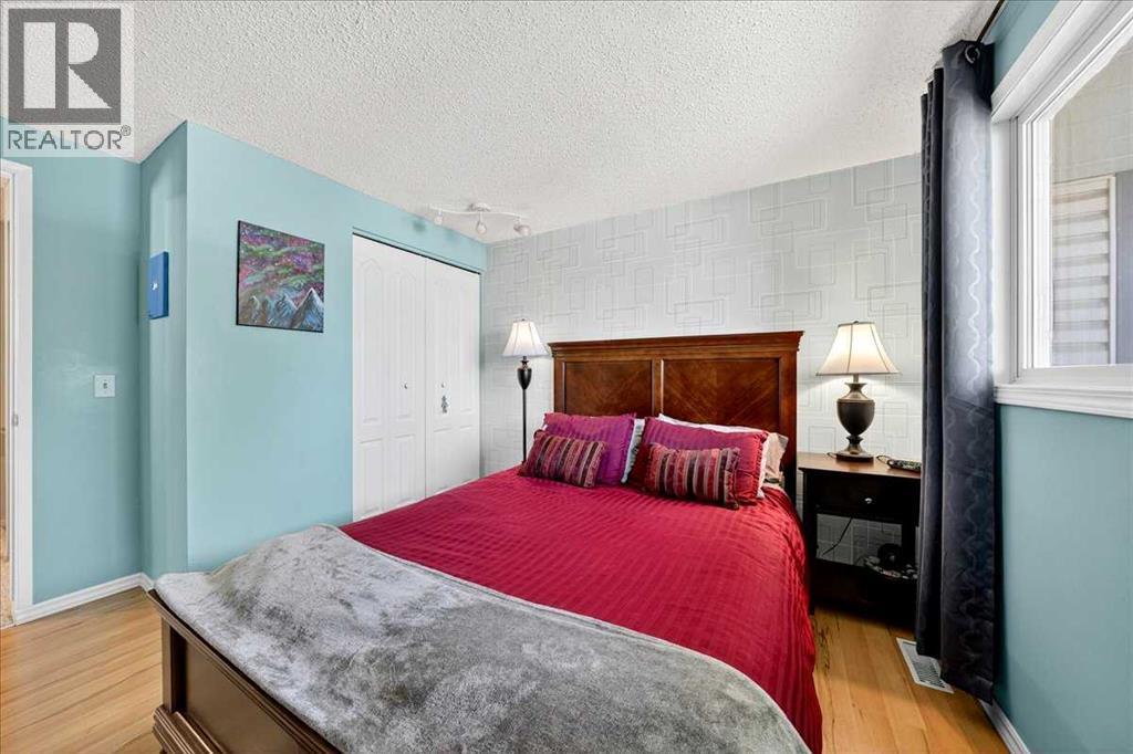 Single Family House for Sale in   Avenue NE Pineridge Calgary 
