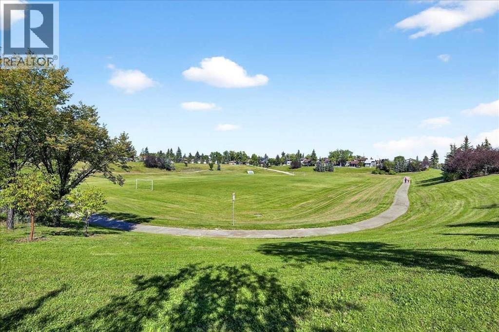 Single Family House for Sale in   Avenue NE Pineridge Calgary 