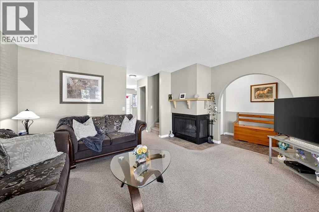 Single Family House for Sale in   Avenue NE Pineridge Calgary 