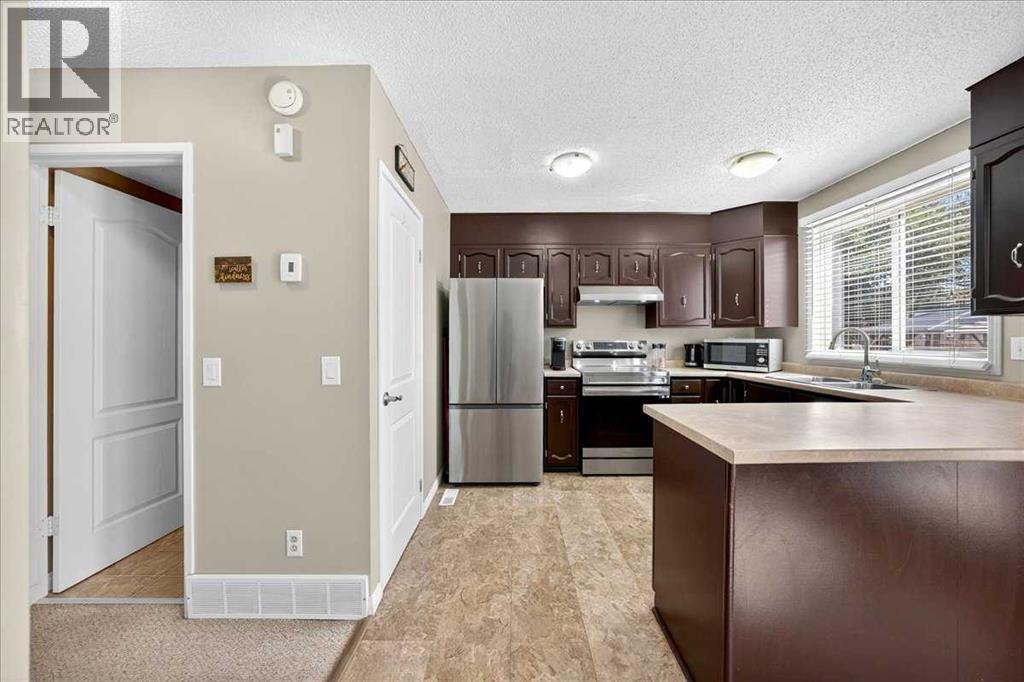 Single Family House for Sale in   Avenue NE Pineridge Calgary 