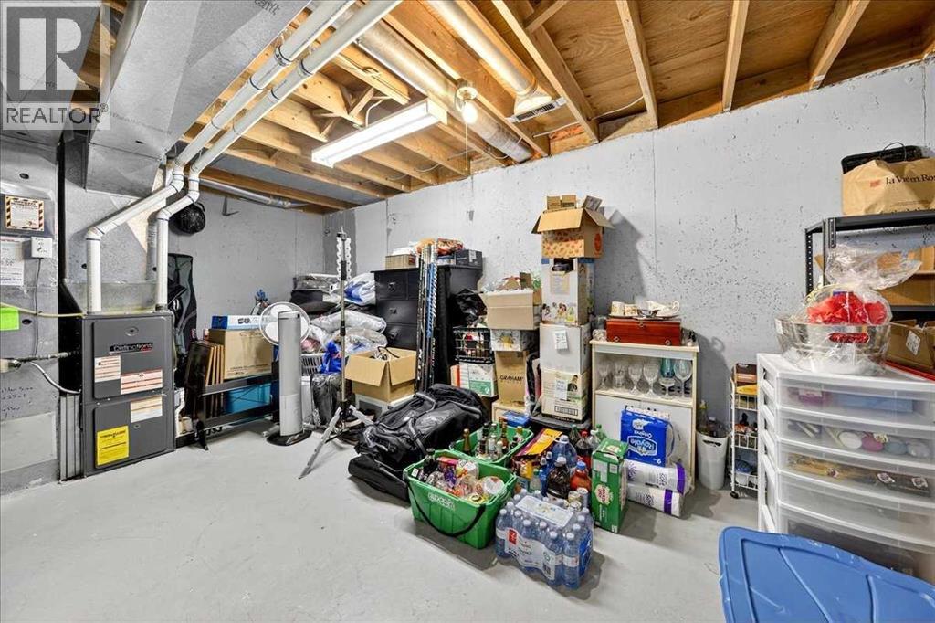 Single Family House for Sale in   Avenue NE Pineridge Calgary 
