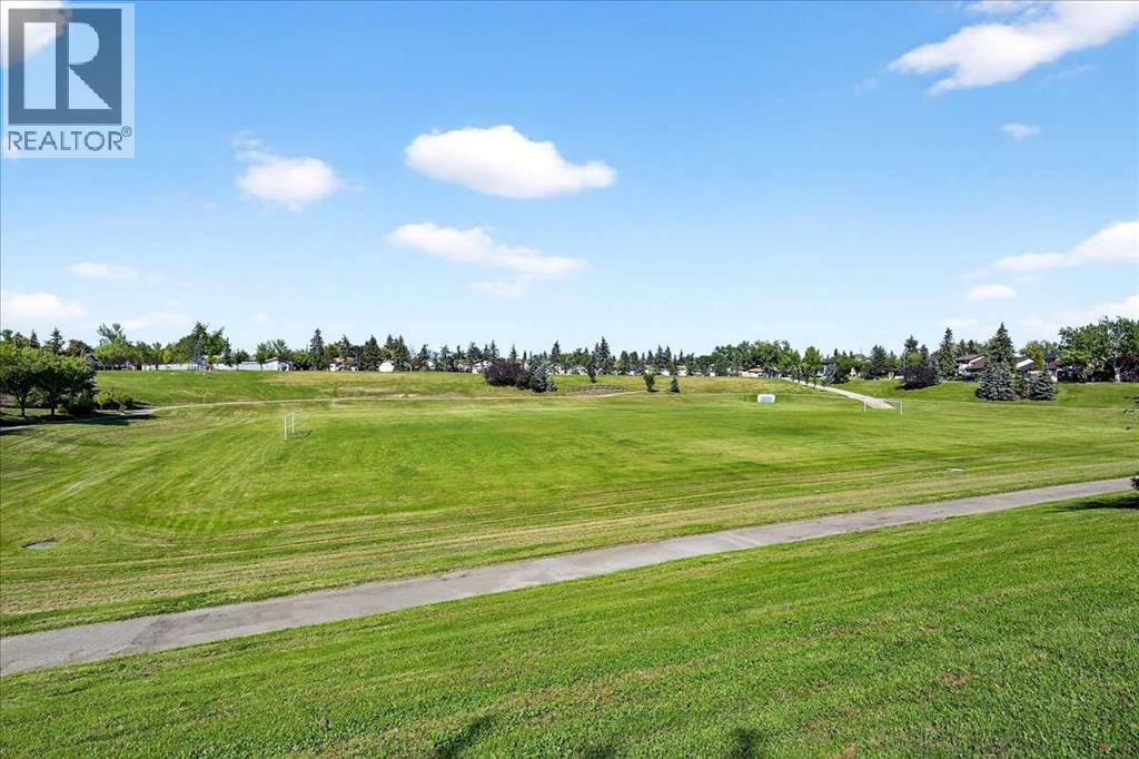 Single Family House for Sale in   Avenue NE Pineridge Calgary 