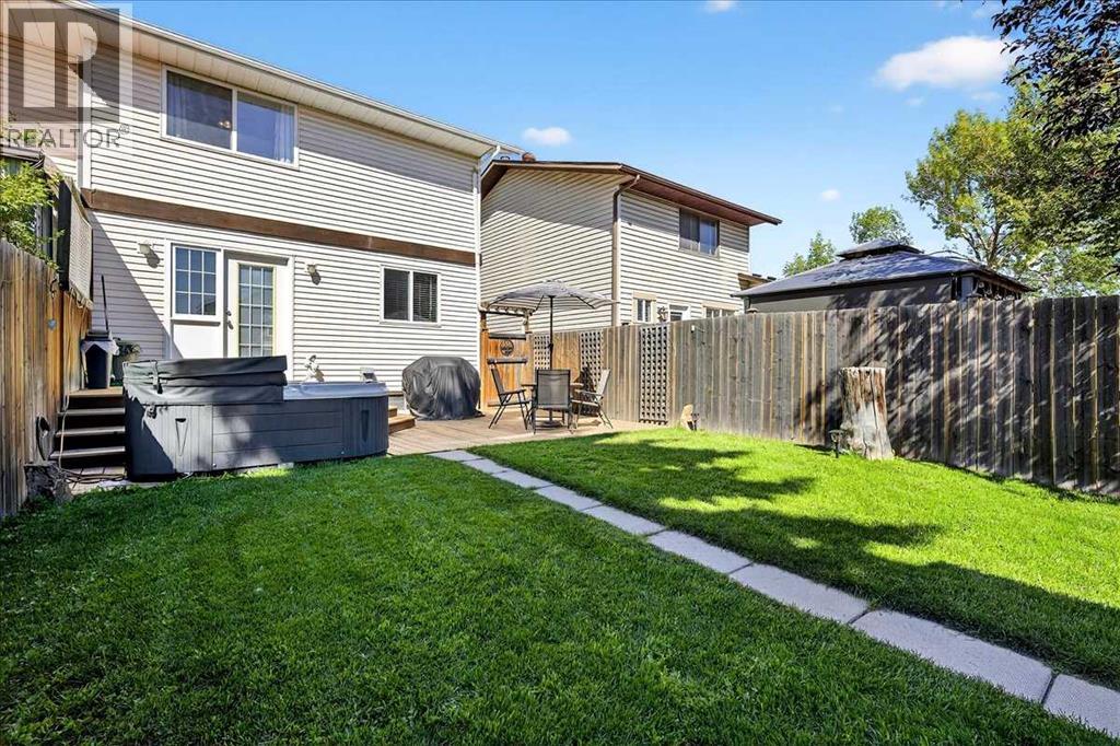Single Family House for Sale in   Avenue NE Pineridge Calgary 