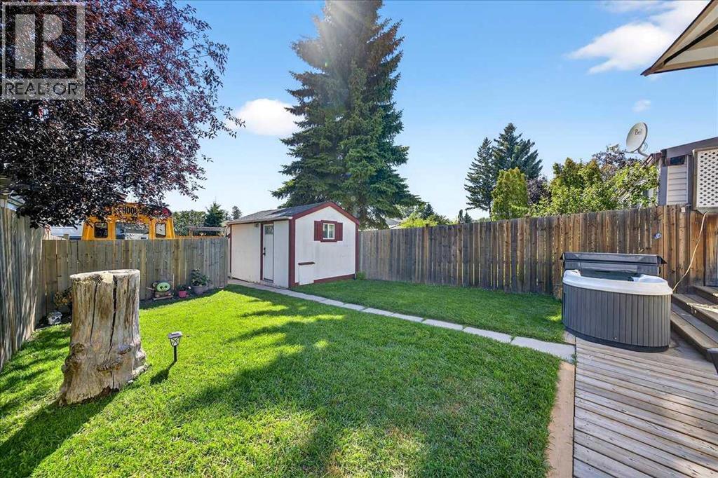 Single Family House for Sale in   Avenue NE Pineridge Calgary 