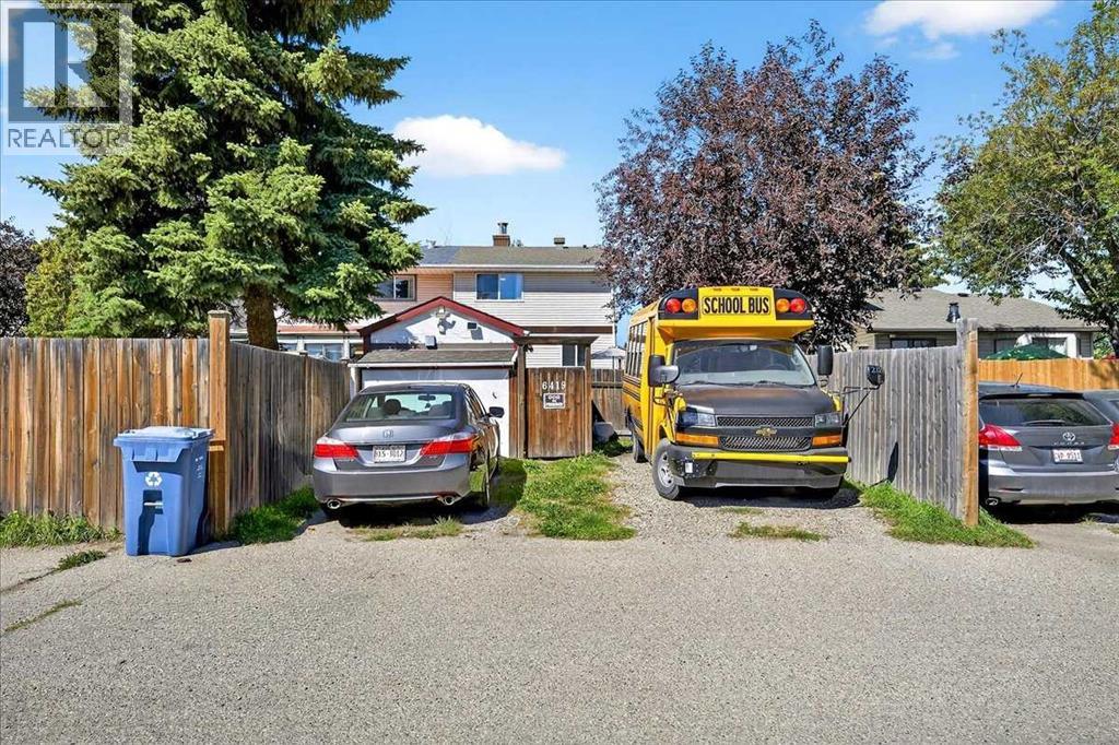Single Family House for Sale in   Avenue NE Pineridge Calgary 