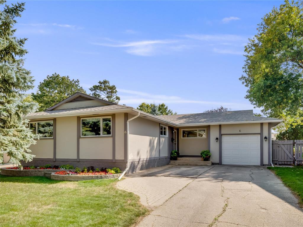 Photo 1 of 6 Meadowbrook Road, Winnipeg MB
