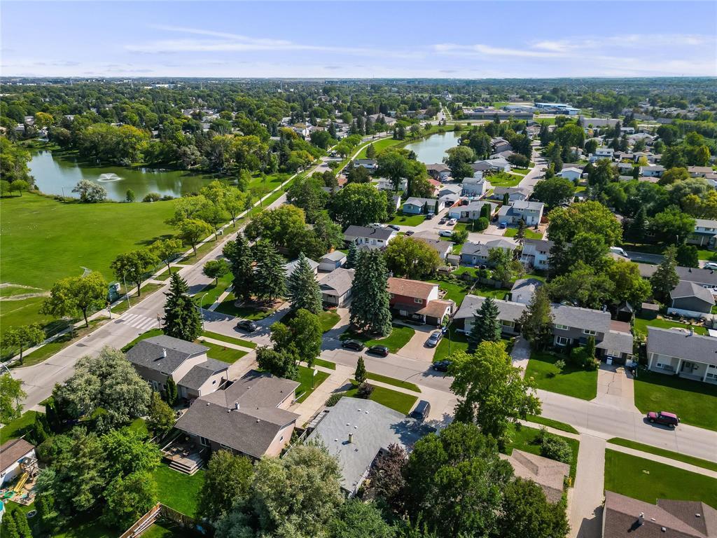 Photo 32 of 6 Meadowbrook Road, Winnipeg MB