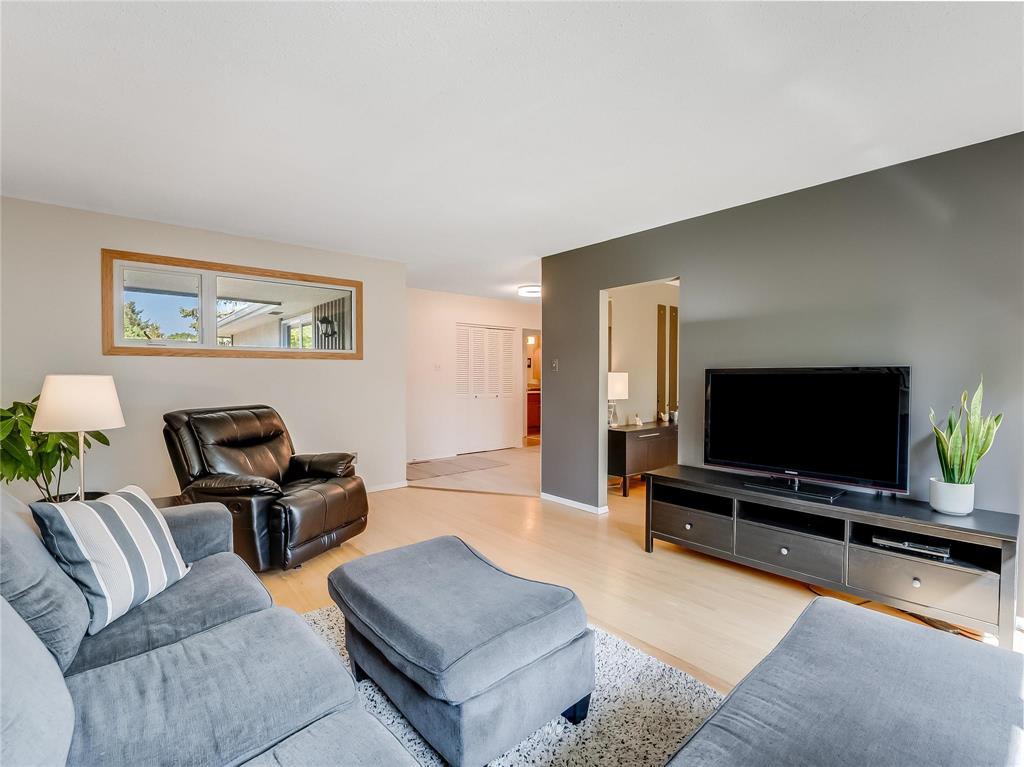 Photo 8 of 6 Meadowbrook Road, Winnipeg MB