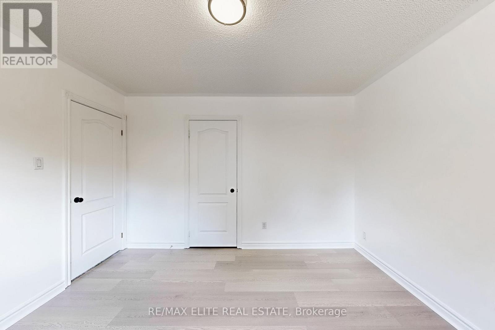 Photo 18 of 48 John Button Boulevard, Markham ON