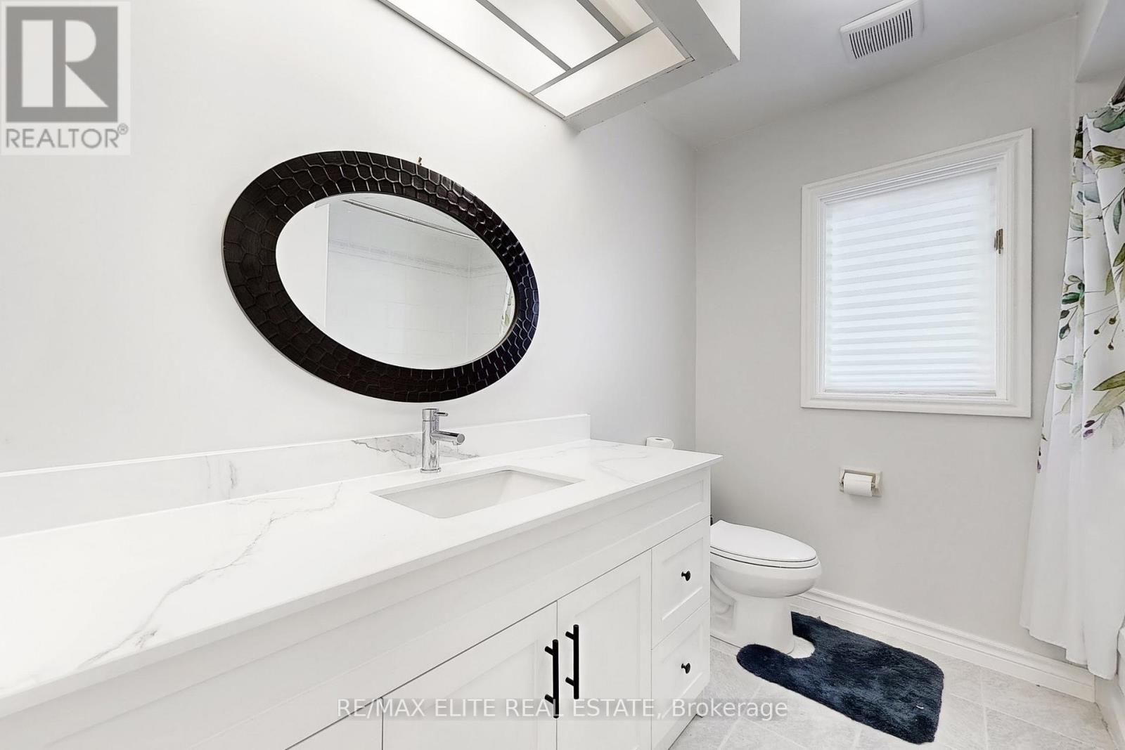 Photo 19 of 48 John Button Boulevard, Markham ON