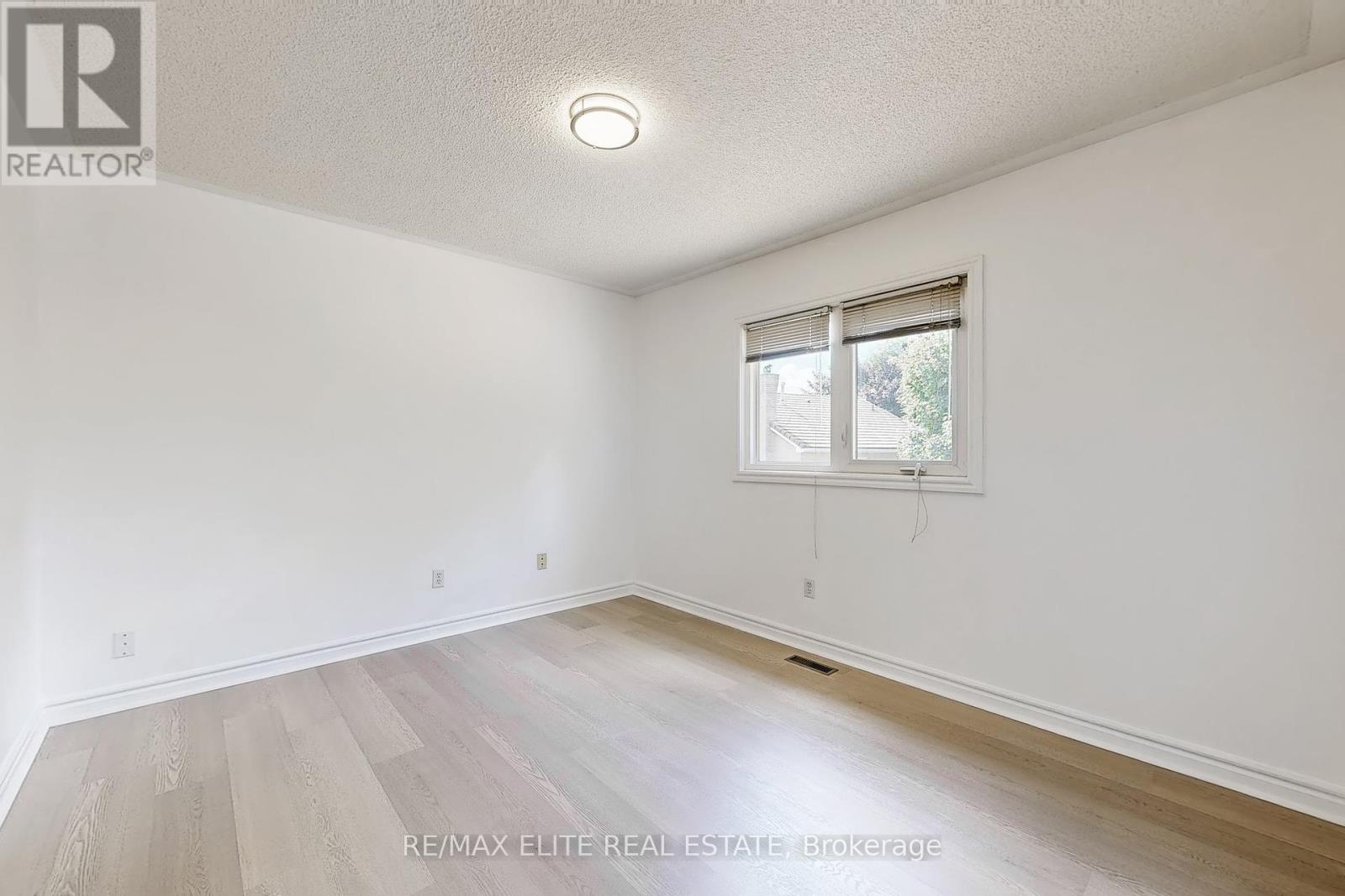 Photo 17 of 48 John Button Boulevard, Markham ON