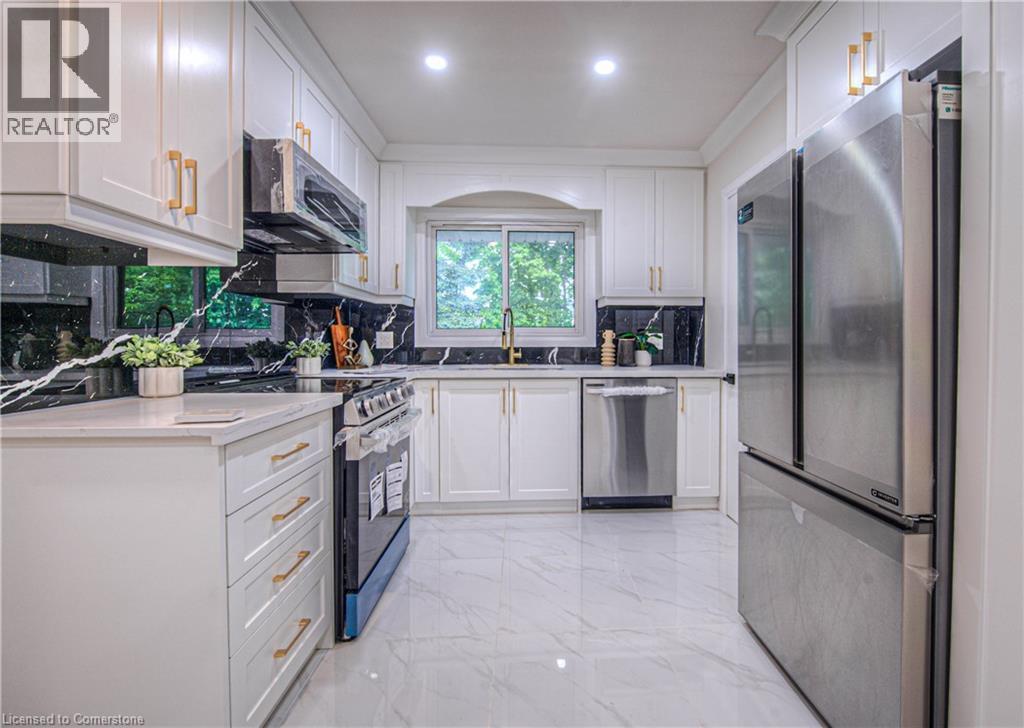 Photo 10 of 76 Ravine Drive, Cambridge ON