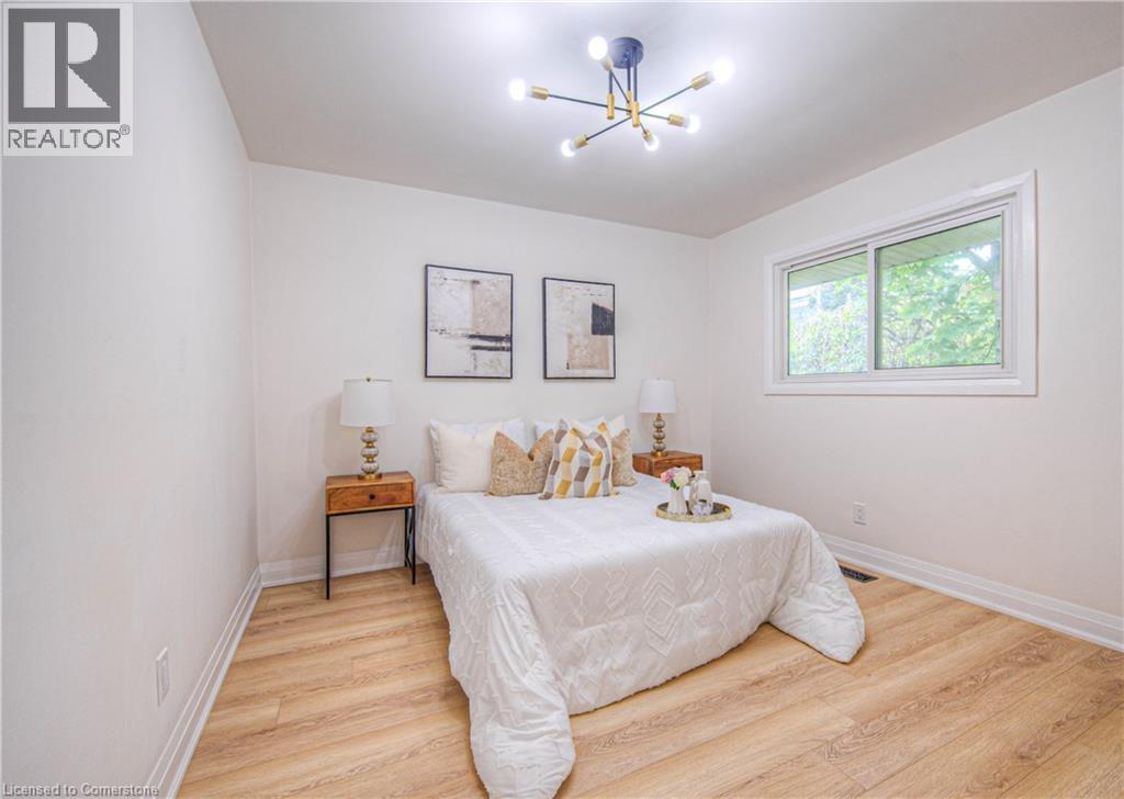 Photo 16 of 76 Ravine Drive, Cambridge ON