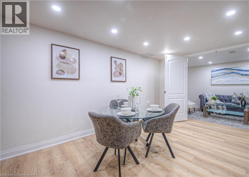 Photo 23 of 76 Ravine Drive, Cambridge ON