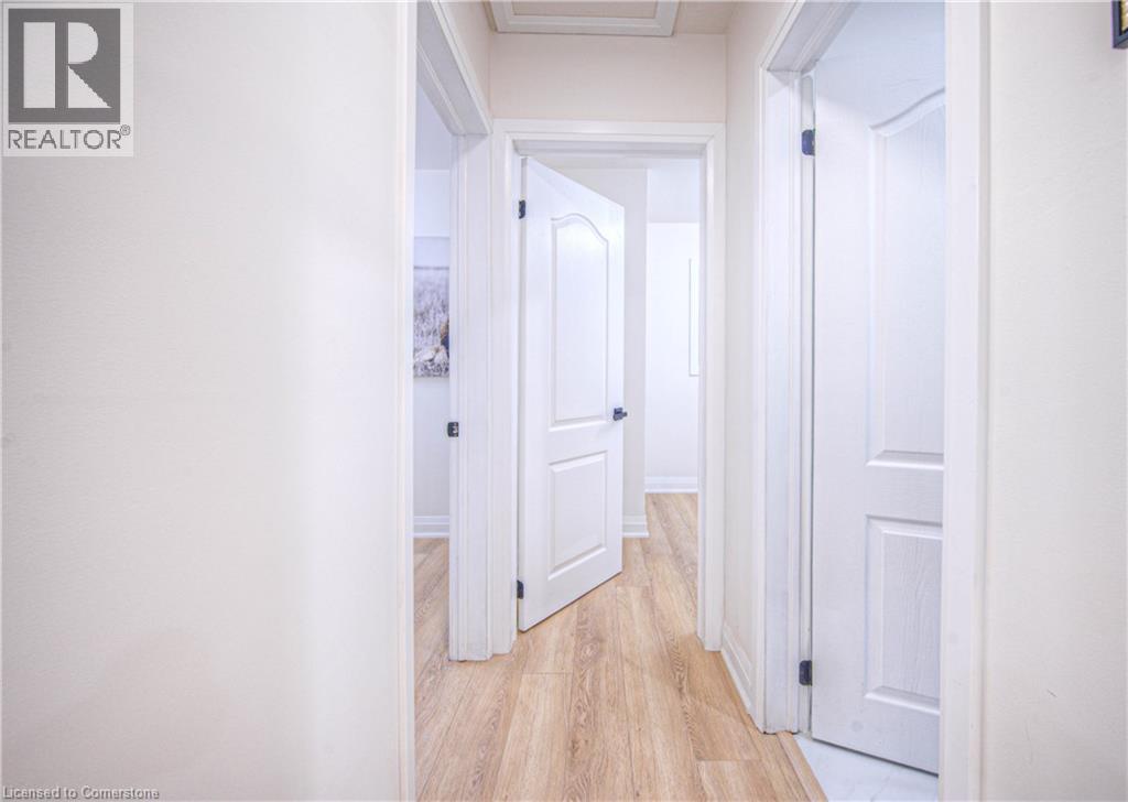 Photo 15 of 76 Ravine Drive, Cambridge ON