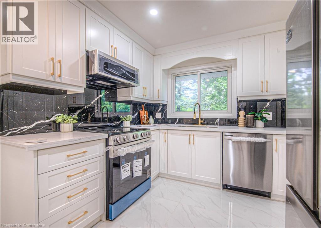 Photo 11 of 76 Ravine Drive, Cambridge ON