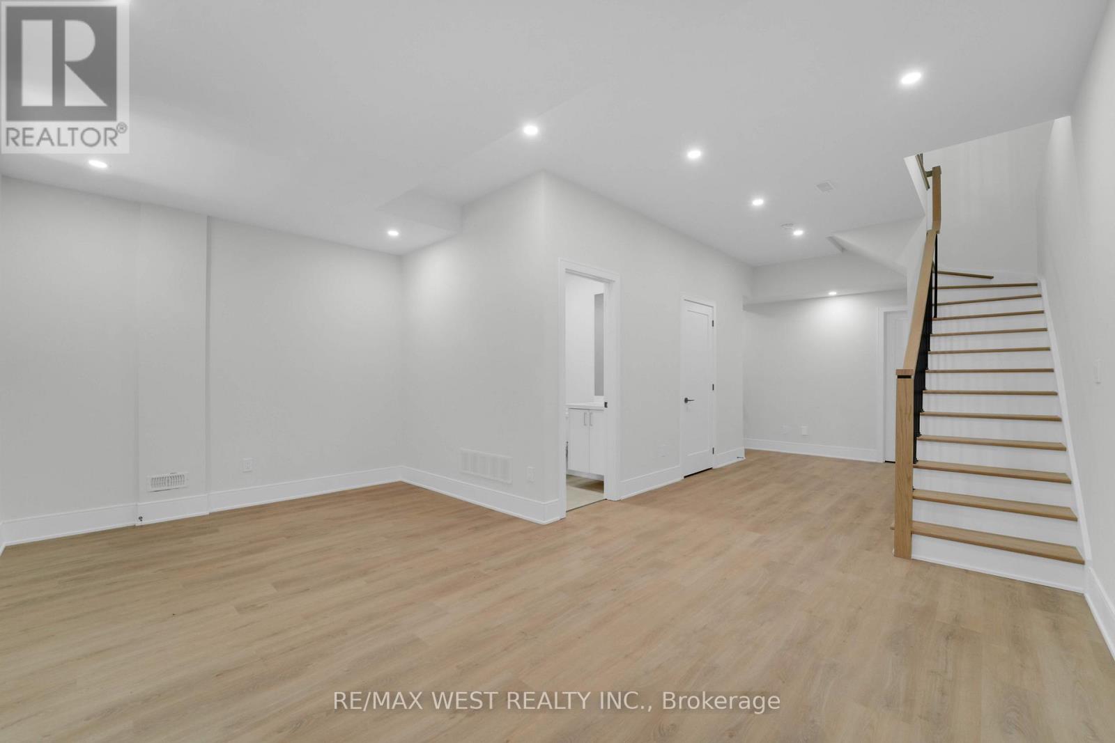 Photo 42 of 35 A Frances Avenue, Toronto ON