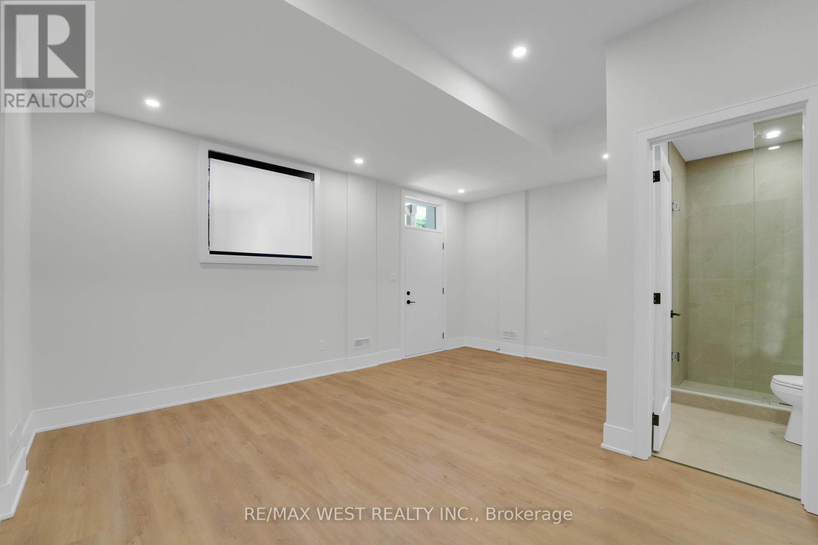 Photo 41 of 35 A Frances Avenue, Toronto ON