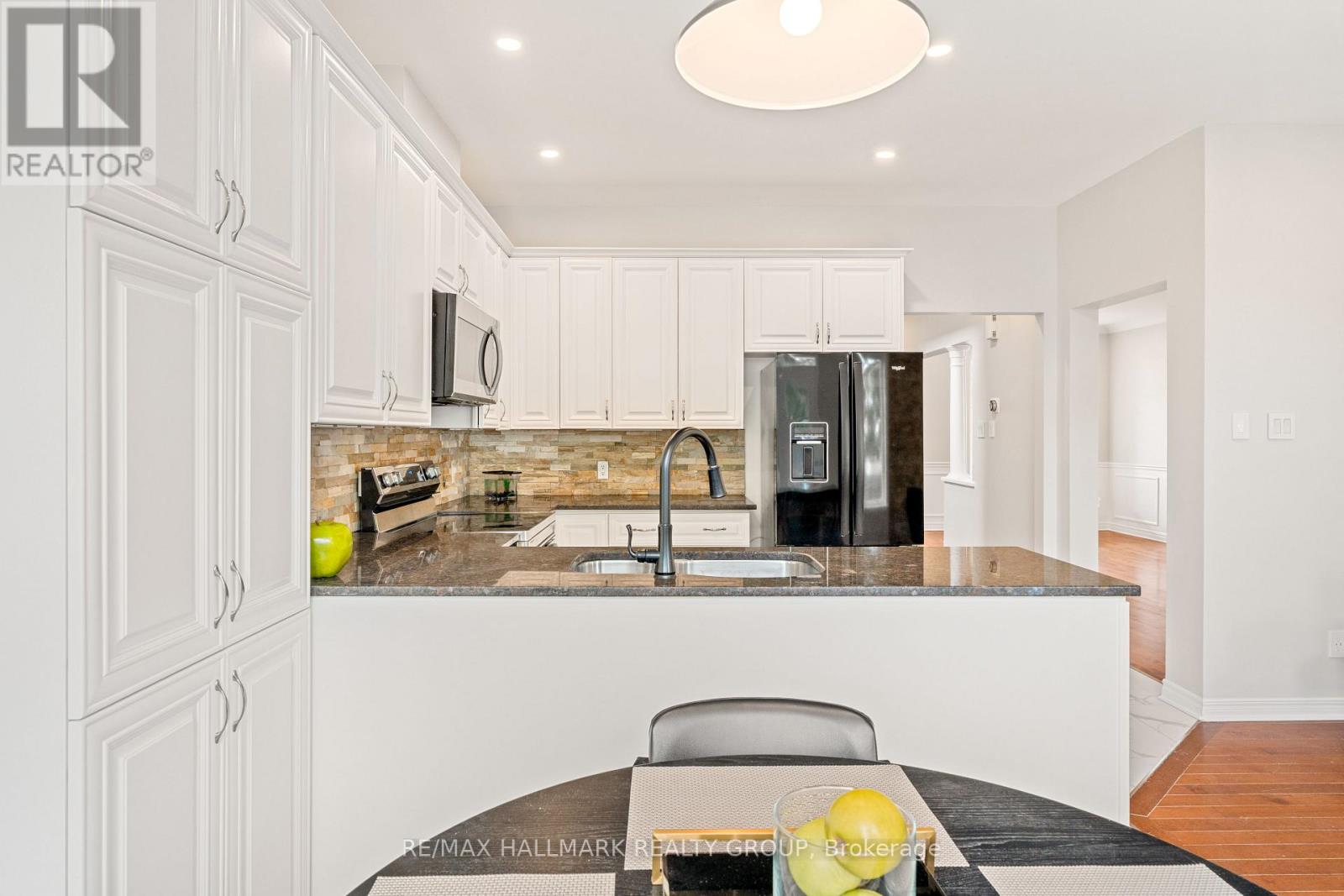 Photo 12 of 41 Smoketree Crescent E, Ottawa ON
