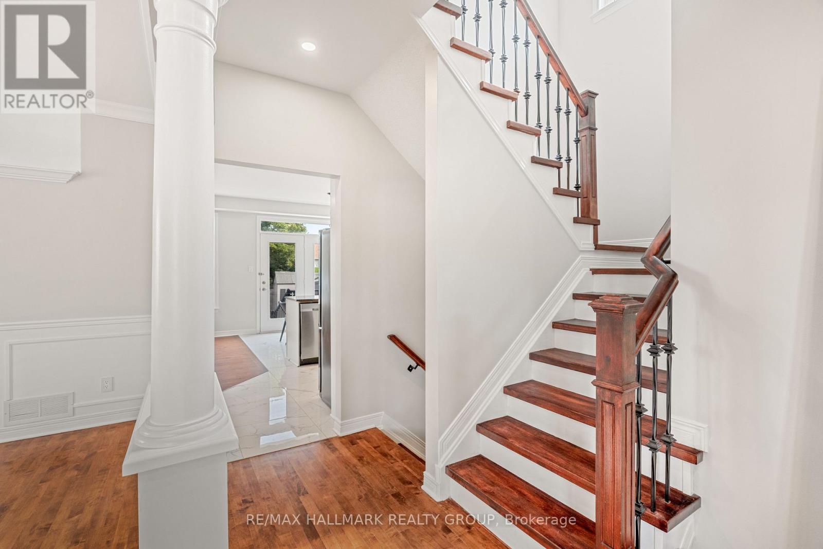 Photo 17 of 41 Smoketree Crescent E, Ottawa ON
