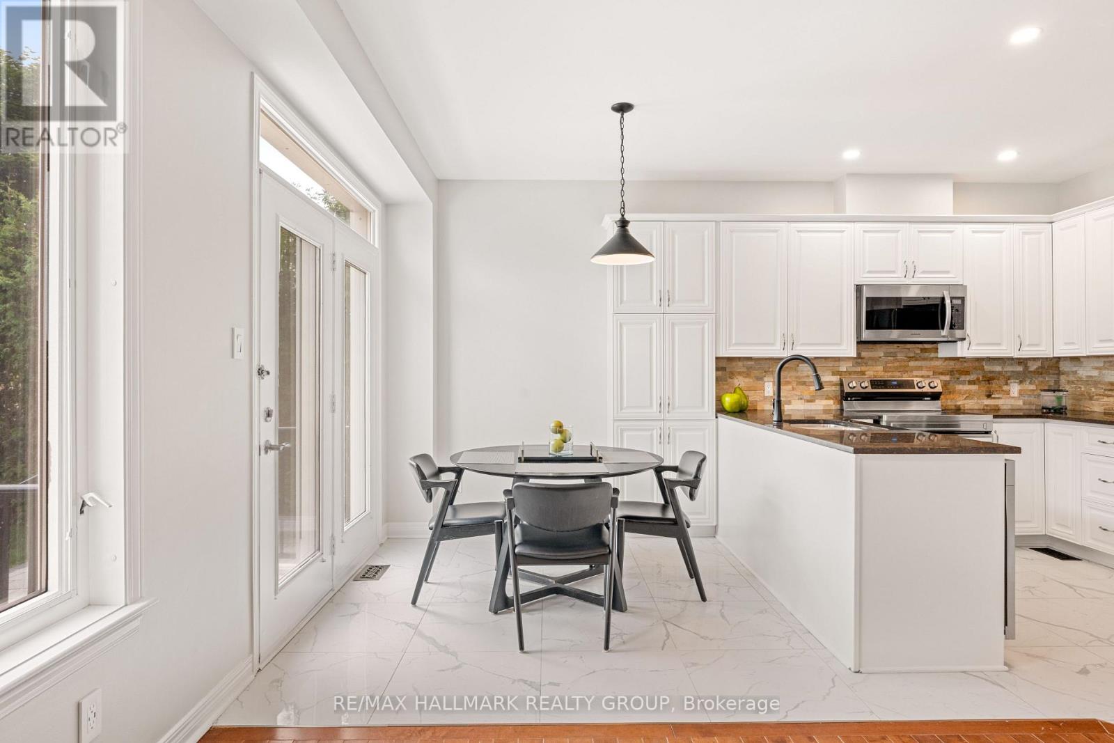 Photo 14 of 41 Smoketree Crescent E, Ottawa ON