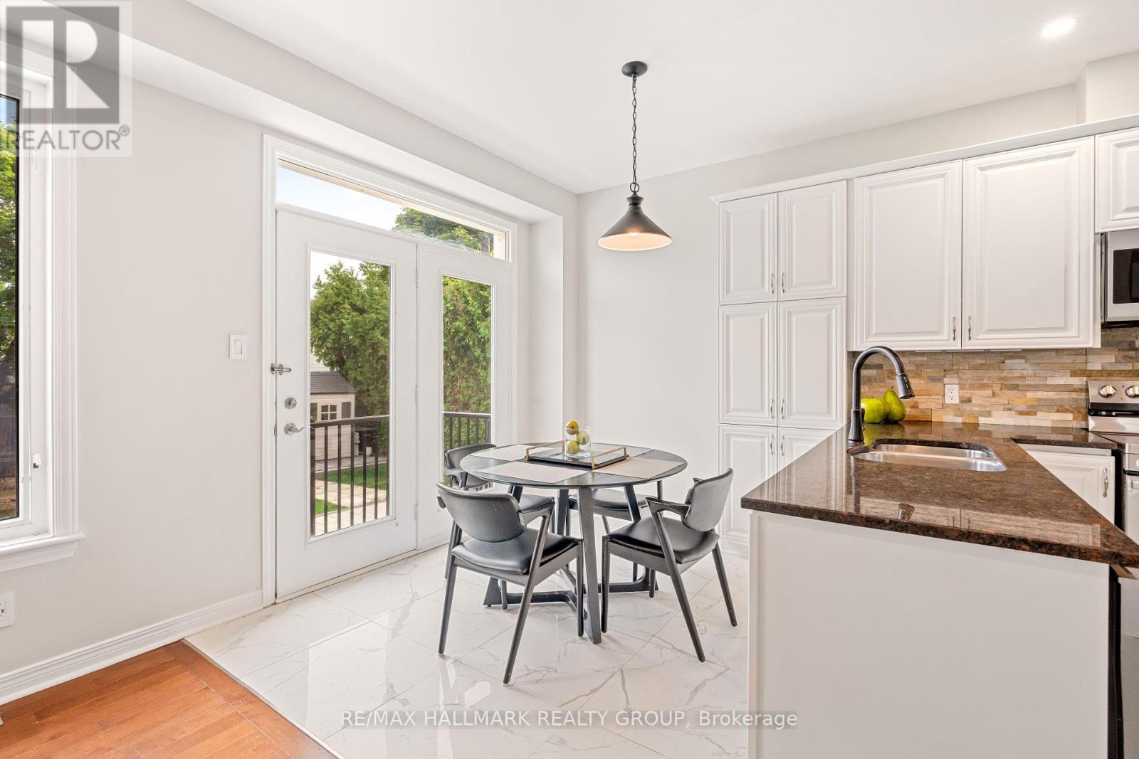 Photo 15 of 41 Smoketree Crescent E, Ottawa ON