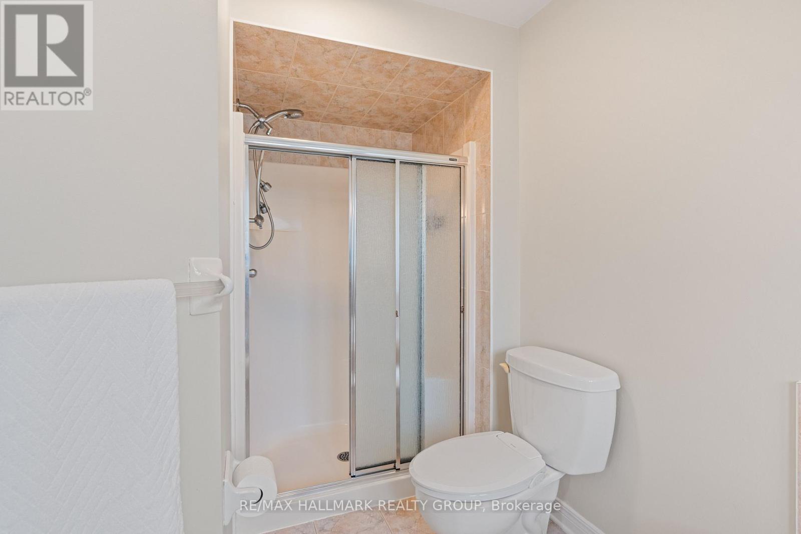 Photo 26 of 41 Smoketree Crescent E, Ottawa ON