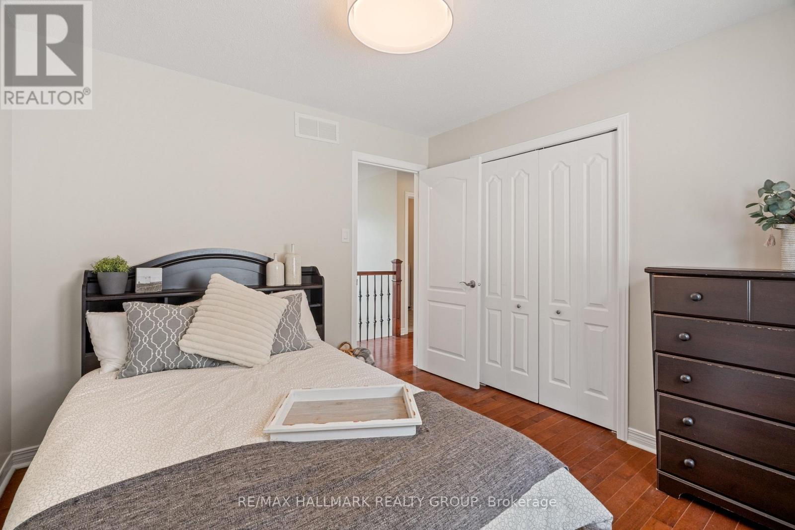 Photo 29 of 41 Smoketree Crescent E, Ottawa ON