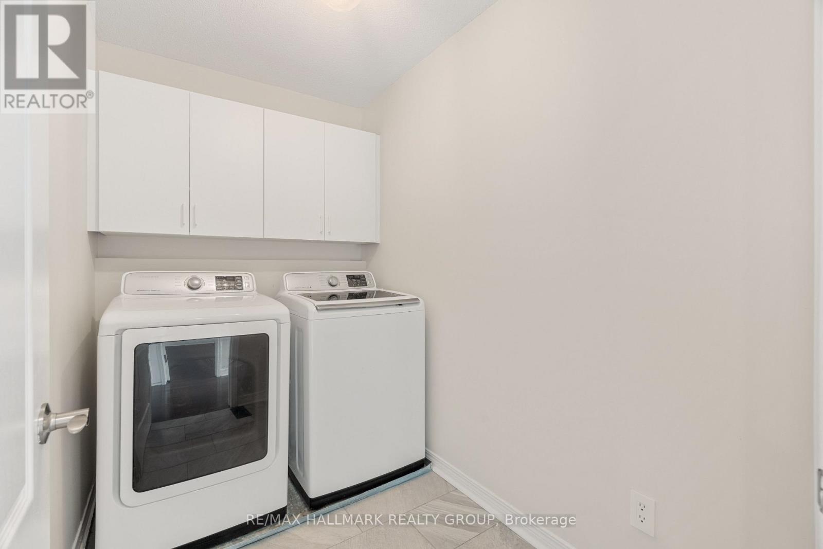 Photo 30 of 41 Smoketree Crescent E, Ottawa ON
