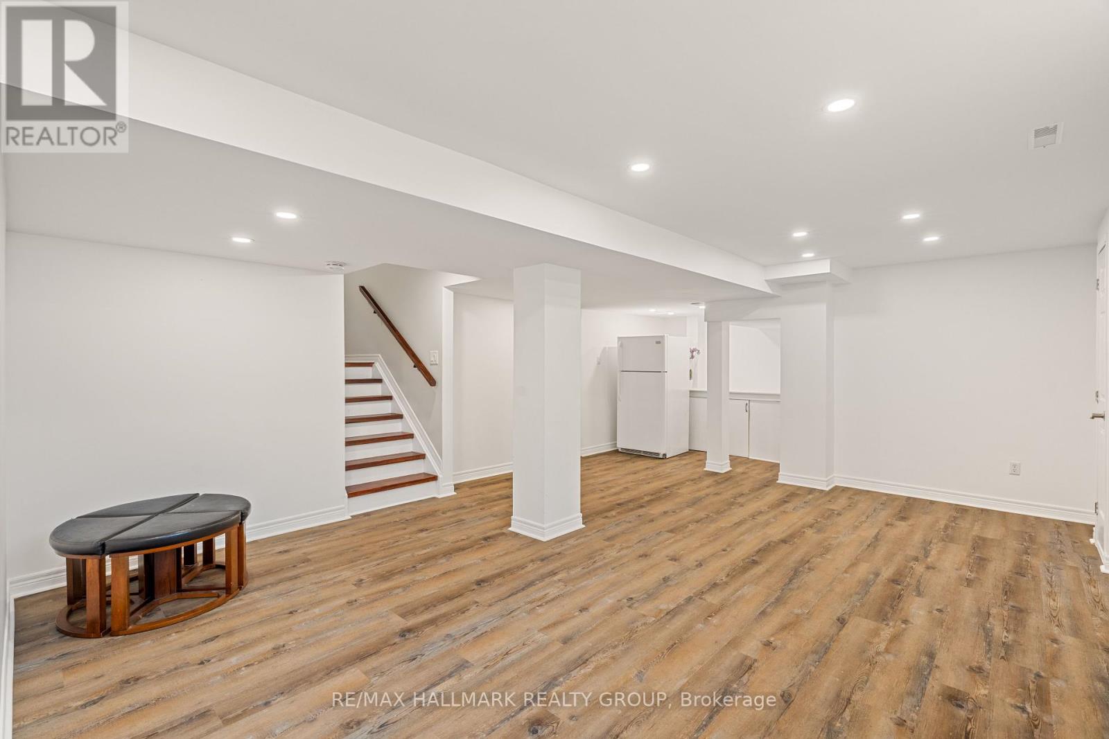 Photo 34 of 41 Smoketree Crescent E, Ottawa ON