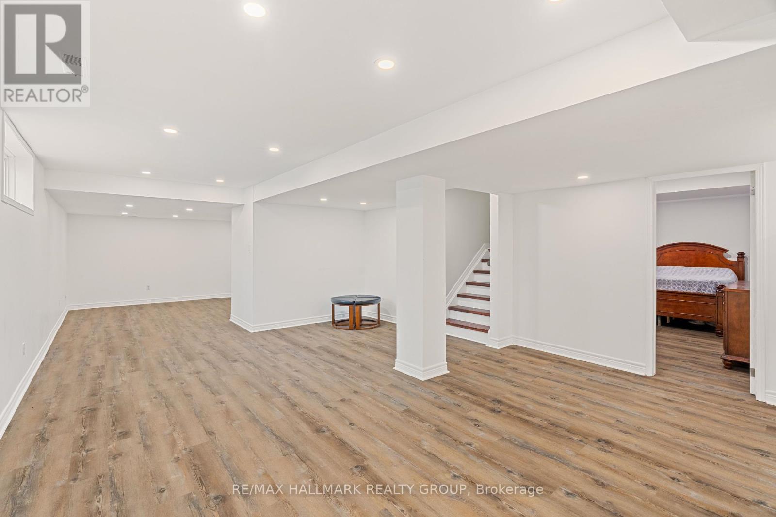 Photo 33 of 41 Smoketree Crescent E, Ottawa ON