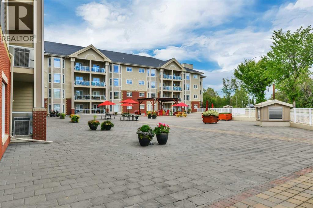 Photo 33 of 120 6 Michener Boulevard, Red Deer AB