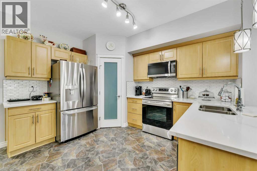 Photo 4 of 120 6 Michener Boulevard, Red Deer AB