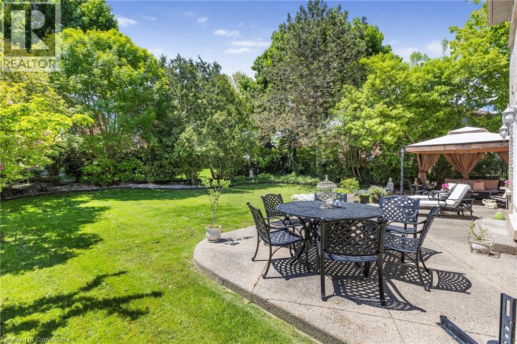 Photo 6 of 3 Coleman Court, Dundas ON