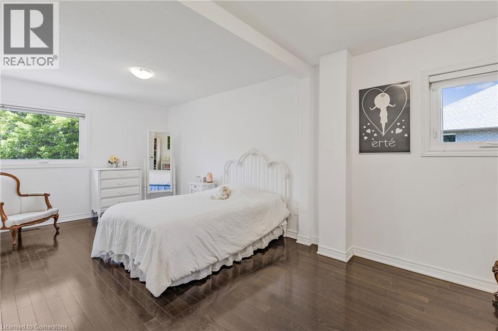 Photo 34 of 3 Coleman Court, Dundas ON