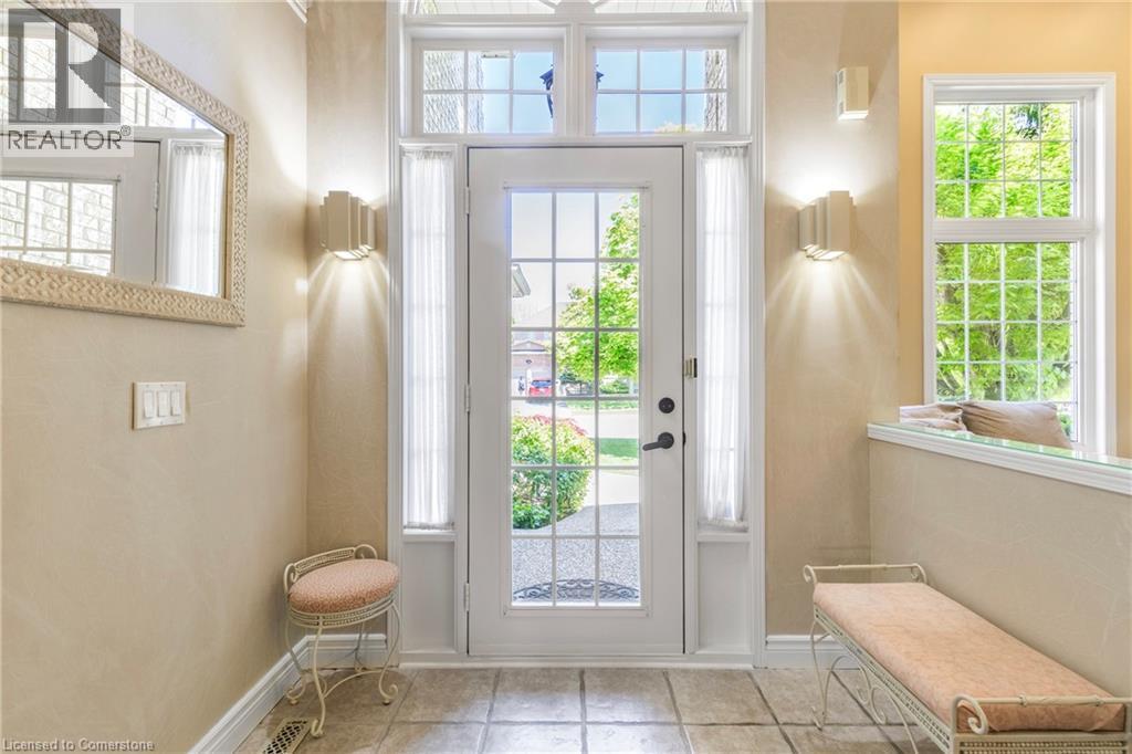 Photo 10 of 3 Coleman Court, Dundas ON