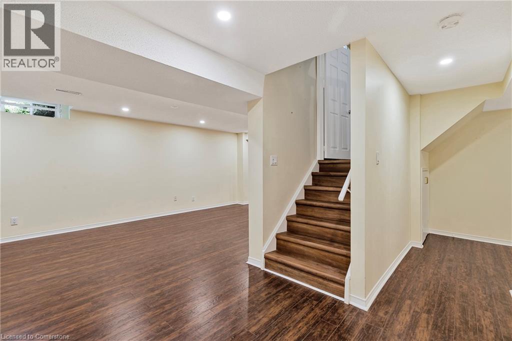 Photo 41 of 3 Coleman Court, Dundas ON
