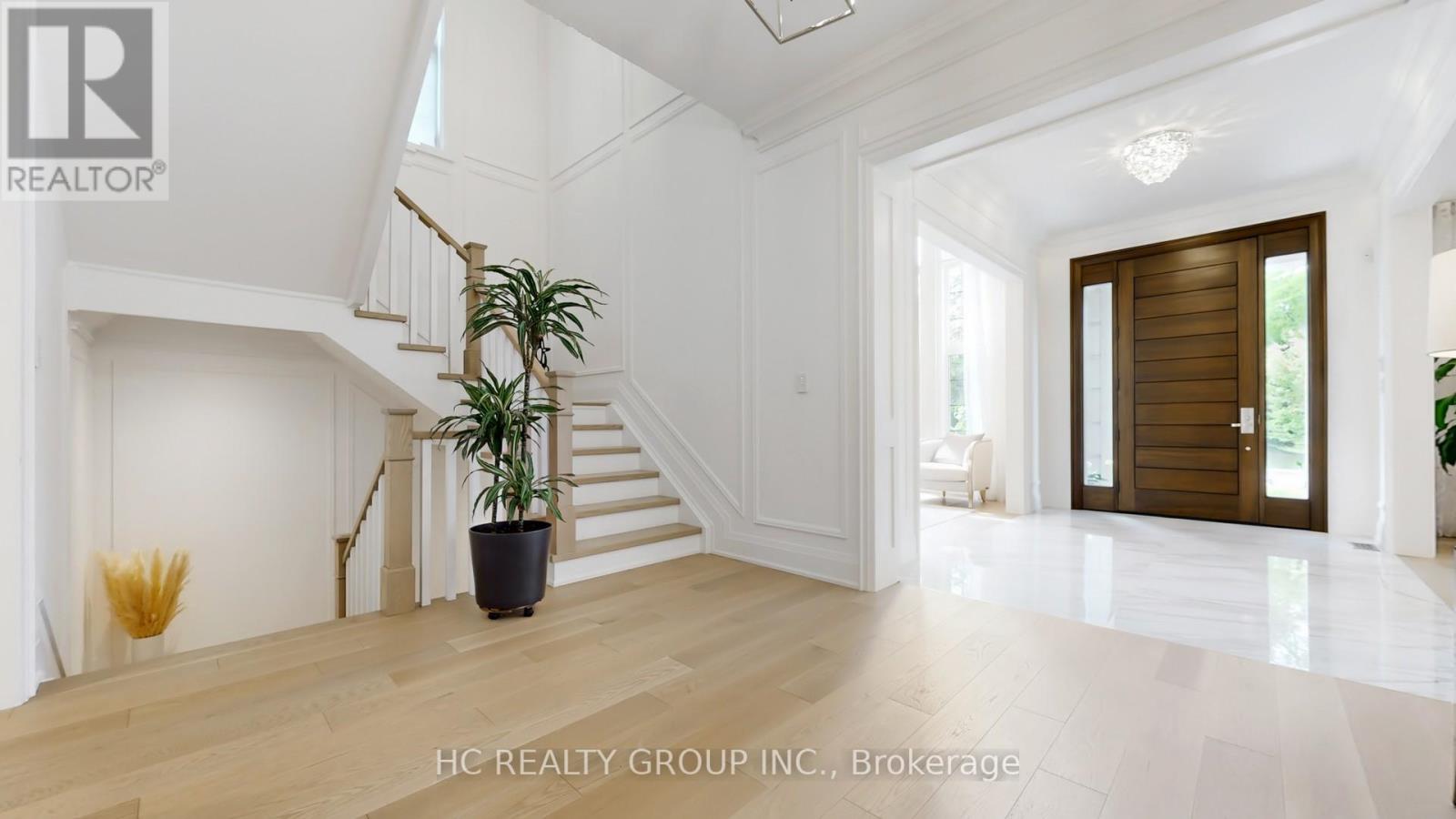 Photo 20 of 18 Denham Drive, Richmond Hill ON