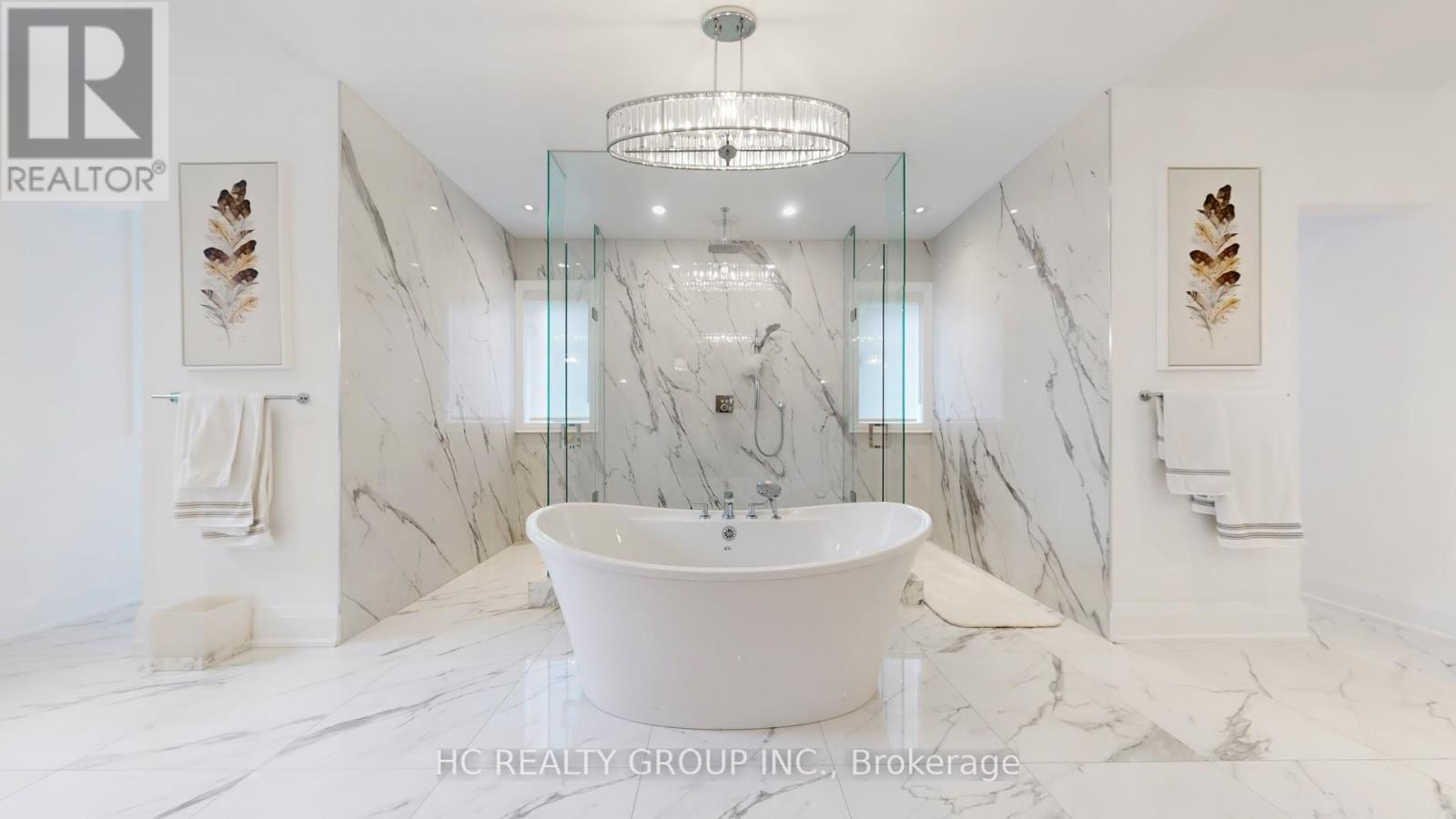 Photo 27 of 18 Denham Drive, Richmond Hill ON