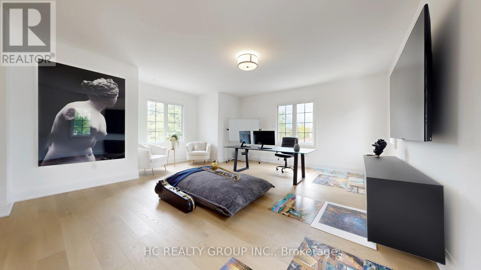 Photo 33 of 18 Denham Drive, Richmond Hill ON