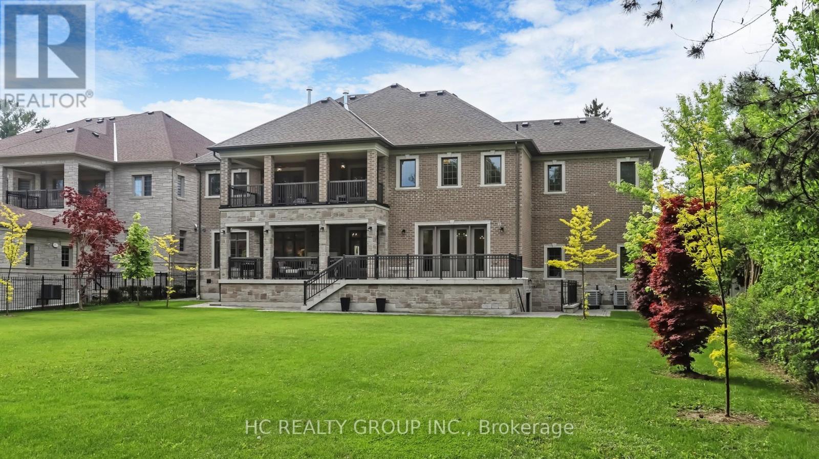 Photo 48 of 18 Denham Drive, Richmond Hill ON