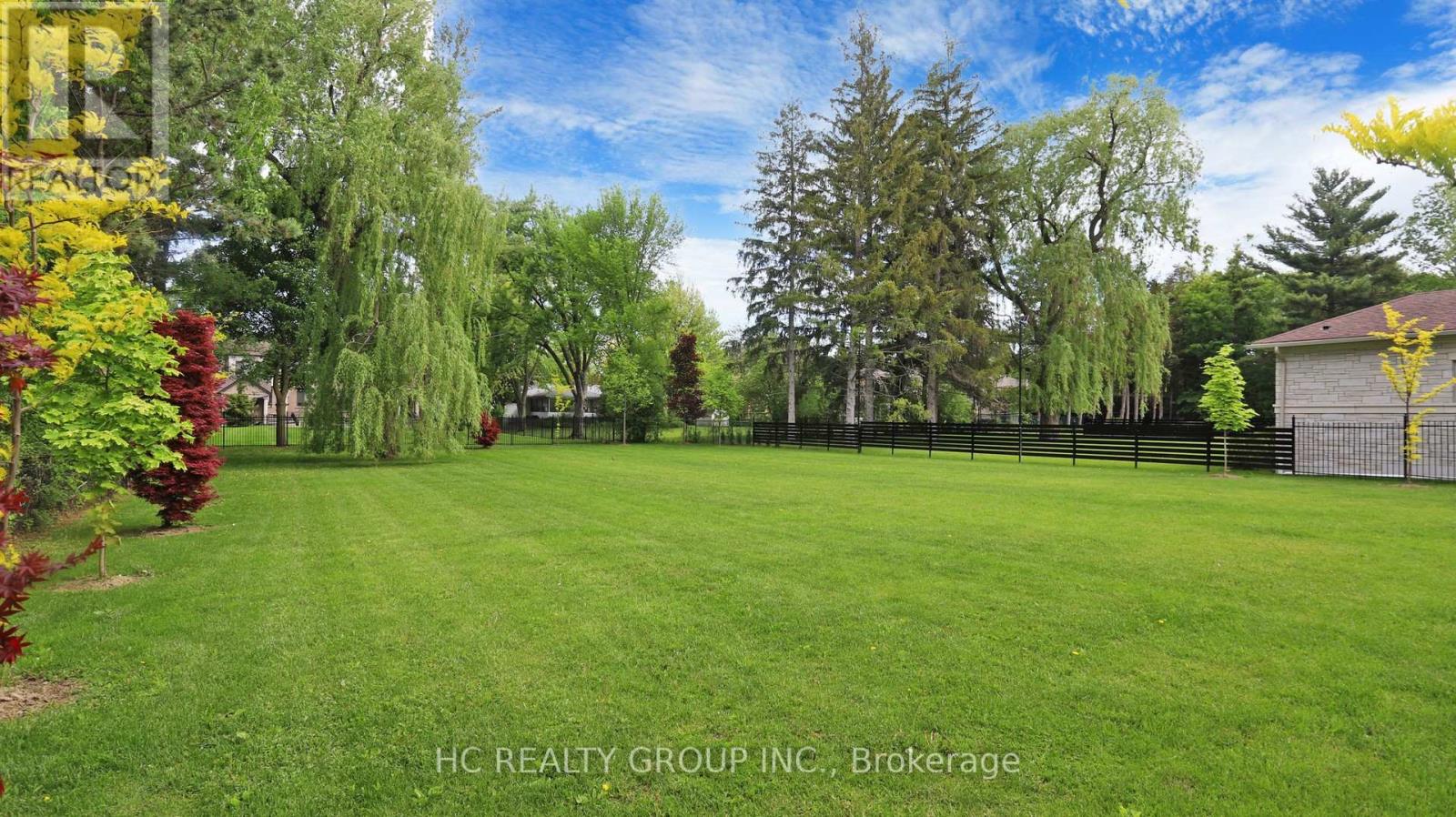 Photo 50 of 18 Denham Drive, Richmond Hill ON
