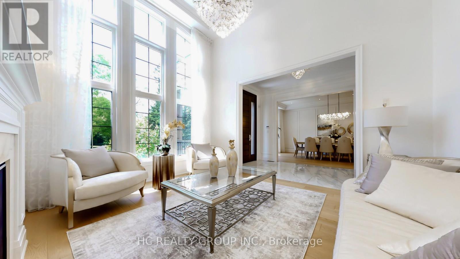Photo 6 of 18 Denham Drive, Richmond Hill ON