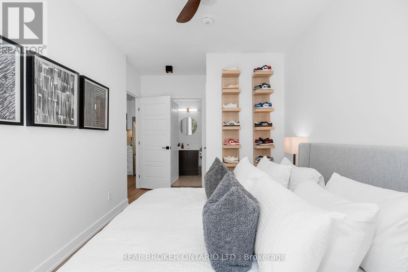 Photo 15 of G 34 375 Sea Ray Avenue, Innisfil ON